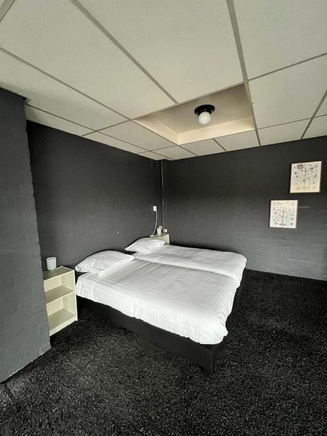 Hotel De Raket Rogat Экстерьер фото